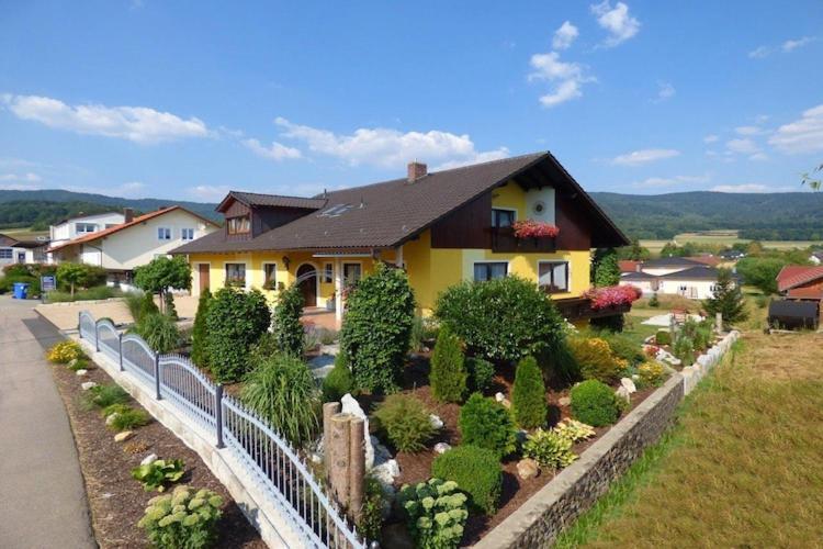 Scenic Apartment With Balcony Garden Deckchairs Barbecue Gleissenberg ภายนอก รูปภาพ