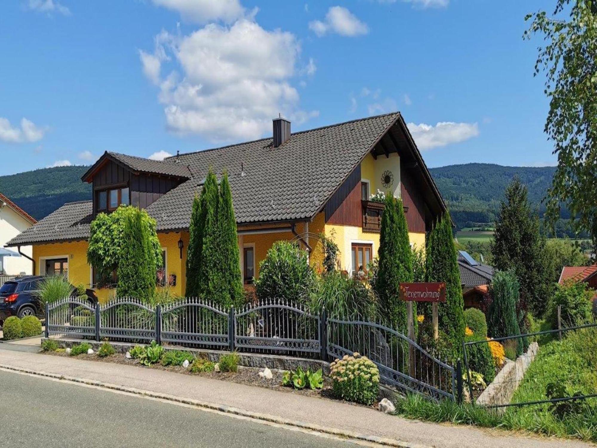 Scenic Apartment With Balcony Garden Deckchairs Barbecue Gleissenberg ภายนอก รูปภาพ